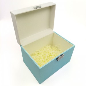 単純なpuレザージュエリーの保管ボックスロックの結婚式の贈り物