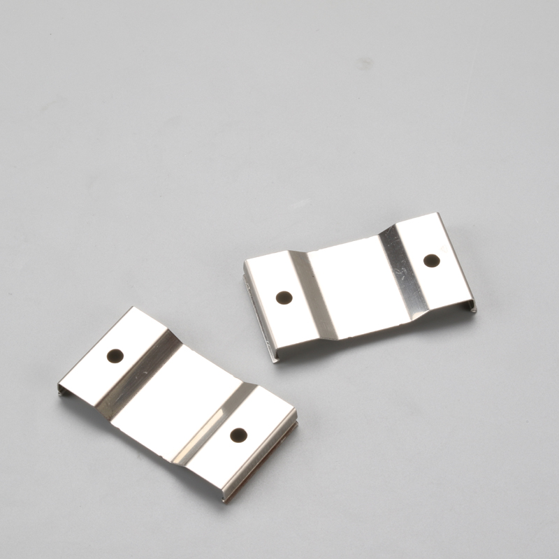 LEDアルミ型材の発光平面形状は、PC帯鋼漫
