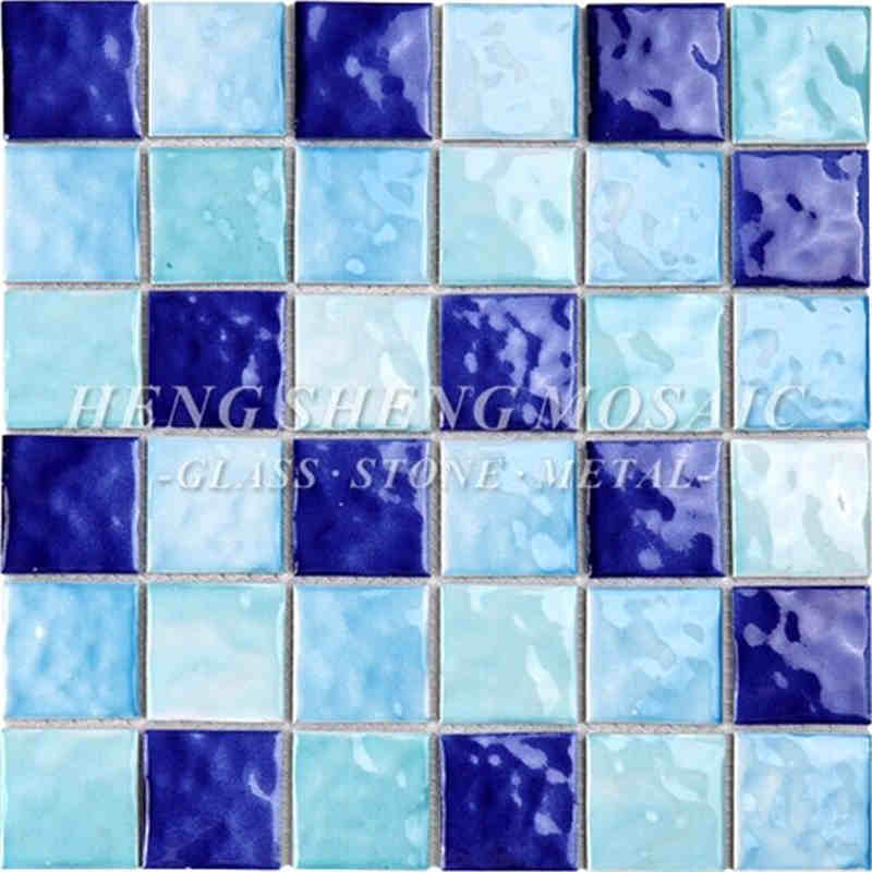 波状の3Dノンスリップキャンディー色青と白のセラミックスミミングプールタイルガラスモザイクバスルームスパ磁器モザイク装飾壁