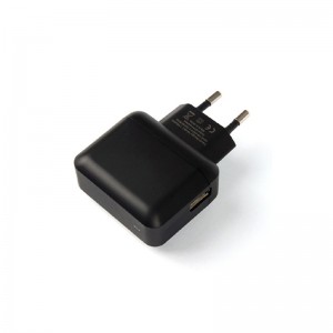 KPS-8304LC QC3.0トラベルチャージャー