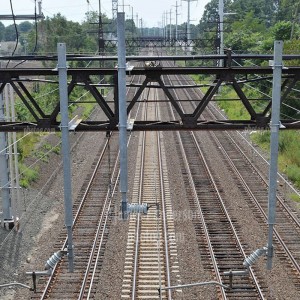 鉄道のカテナリーとポータル