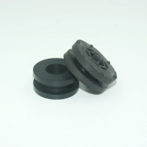 ゴム製ケーブルグロメット