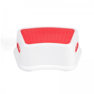 トイレトレーニングやバスルームでの使用に最適滑り止め安全ベビーキッズステップスツール