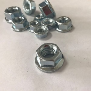 フランジナット