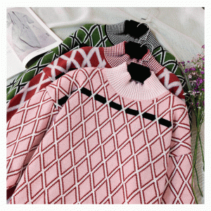 ハーフタートルネックプラスサイズの女性のニットセータードレス