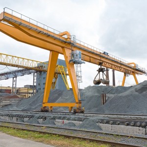 ガントリークレーン