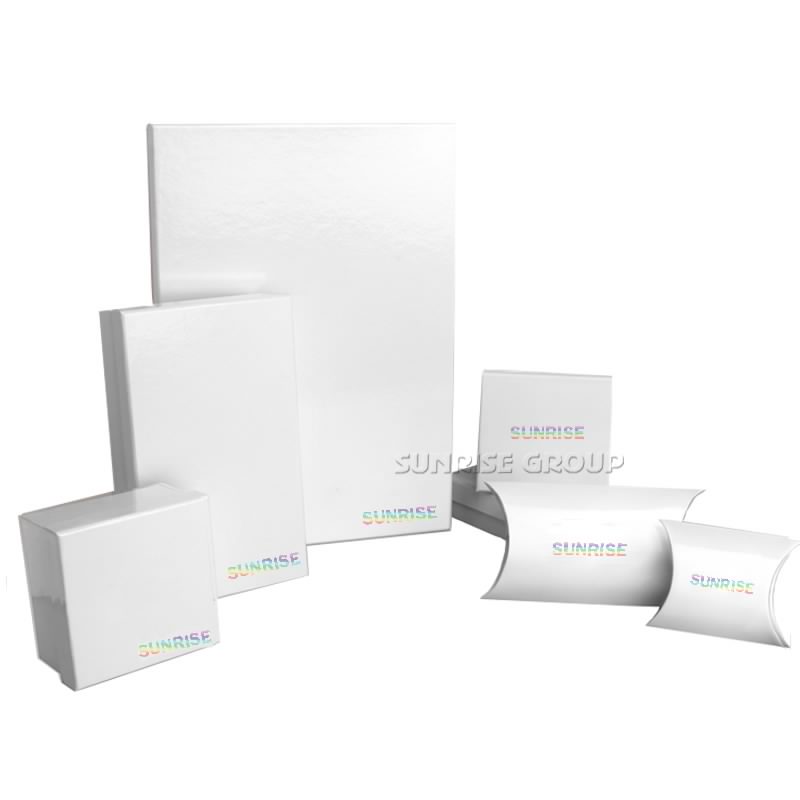 注文のロゴの贅沢で明確なペーパー純粋で白い包装のギフト用の箱