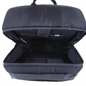 18SA-7446Mファッション男の子のための防水1680Dナイロンライフスタイルのラップトップバックパック