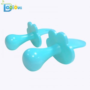 アマゾンホット販売赤ちゃん用品安全な自己供給スプーンとフォーク幼児のための最初のスプーンとフォークセット