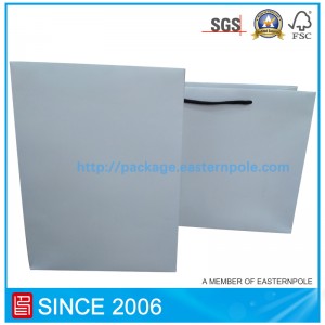 有名なブランドのボス紙袋