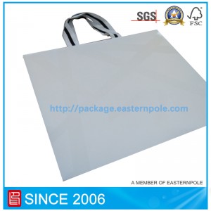 逆さ底の衣類のための豪華なホワイトペーパーバッグ