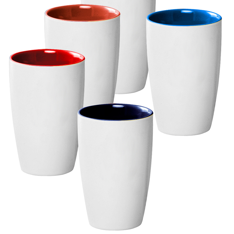 良質な色の陶磁器製のマグカップ