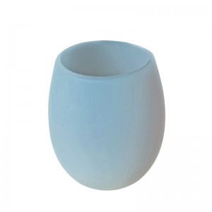 屋外のシリコーンのワイングラスの割れないシリコーンのコップ