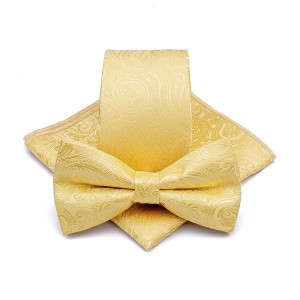 100%超細い繊維でネクタイを編む