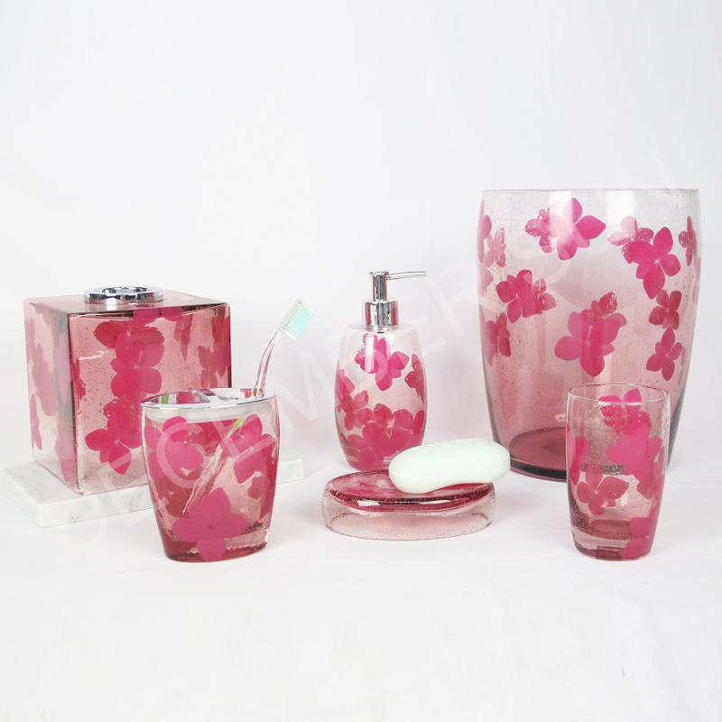 6個のガラスバスルームアクセサリーセット