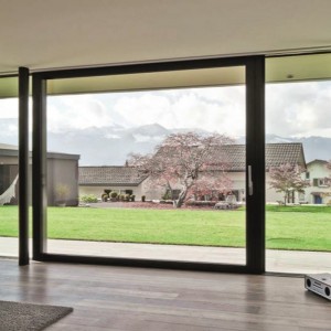 リフト＆スライドドア