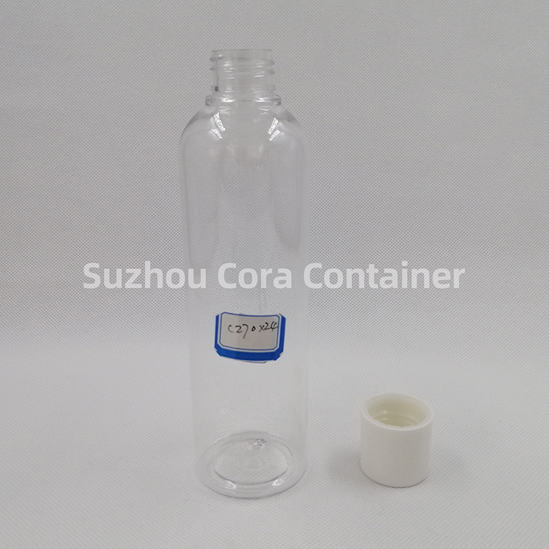 キャップをねじっている270 mlの首サイズ24 mmのPETプラスチック化粧瓶