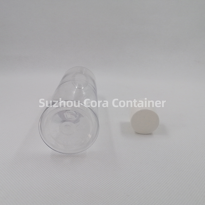 キャップをねじっている270 mlの首サイズ24 mmのPETプラスチック化粧瓶