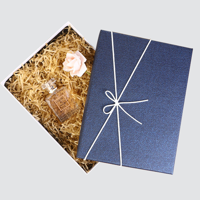 シンプルなスタイルの服ボックスサイズキャップ装飾的な蝶ネクタイギフトボックス