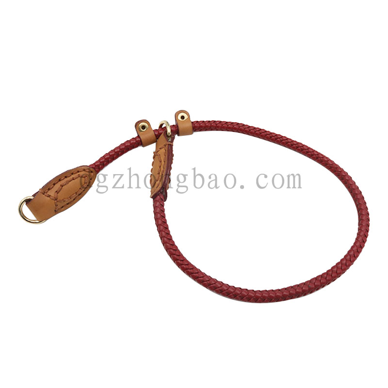 犬用の赤い革と編み込みペットの首輪