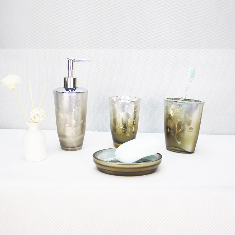 4個のガラスバスルームアクセサリーセット