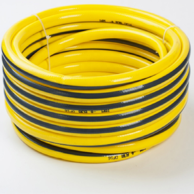 編組されたカラフルな柔軟な繊維は、プラスチックPVCガーデンウォーターホースを強化します