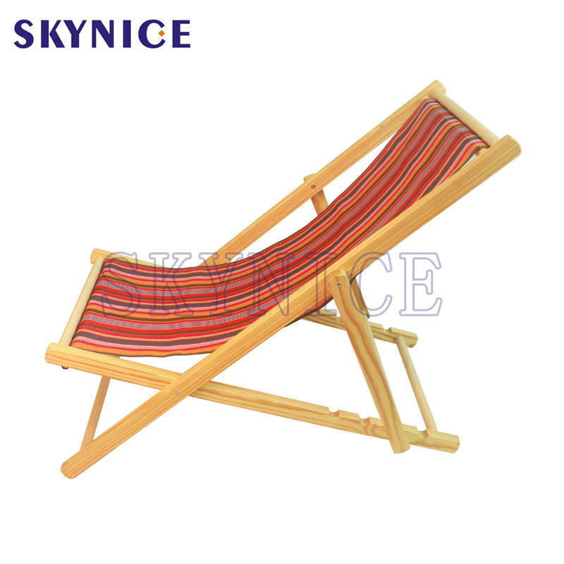 屋外の木の折り畳み式のビーチスリング椅子