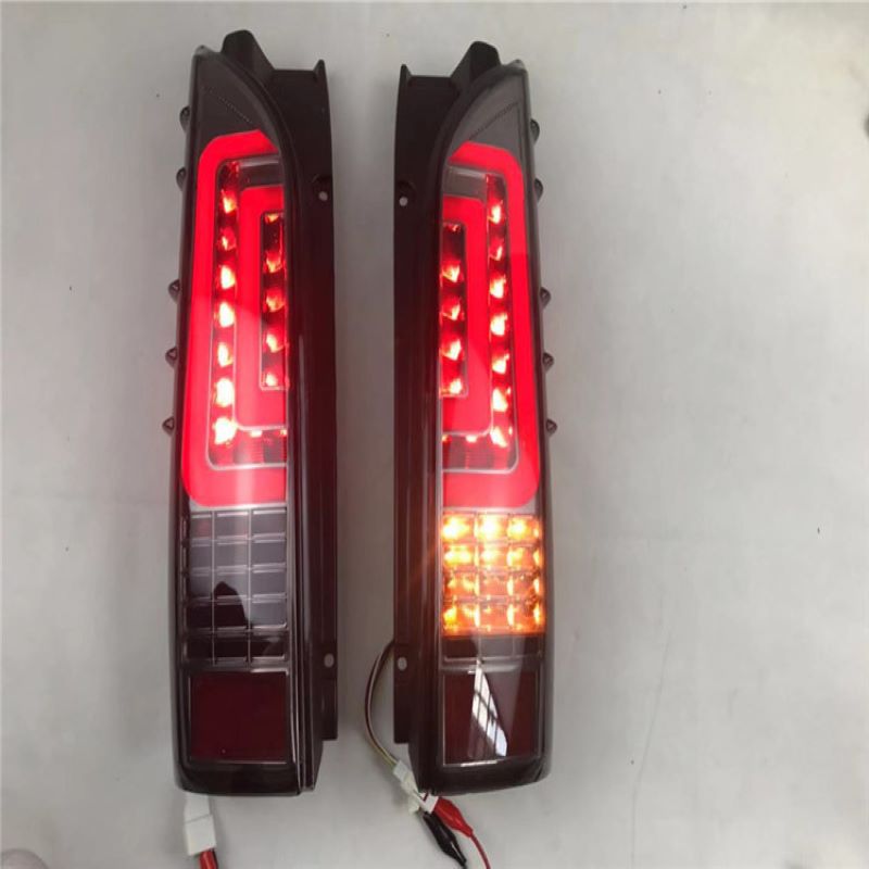 トヨタハイエース2006～2018のためのTaillight、トヨタハイエース2006～2018のためのブレーキランプ