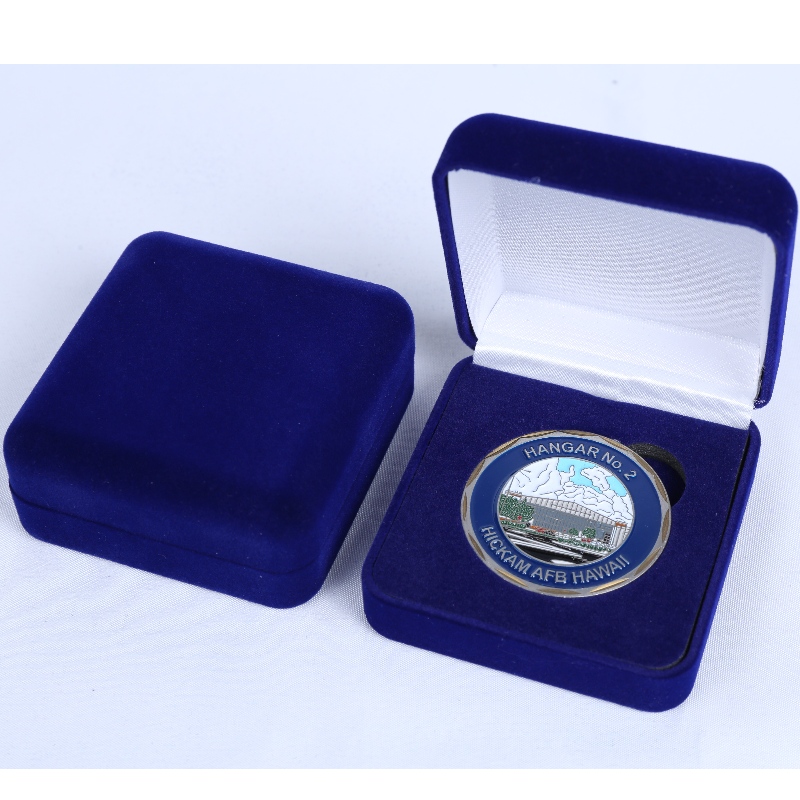 ピードル、コイン＆バッジ、MM用丸型ビロードボックス。65 * 68 * 29、重さ約40 g。