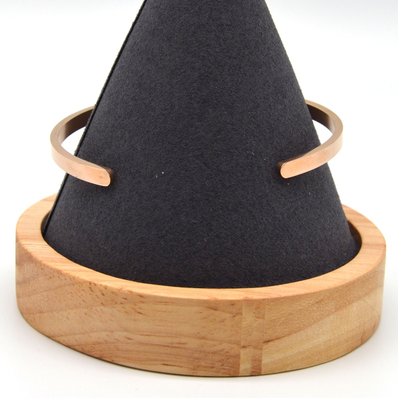 ステンレススチールレターブレスレット