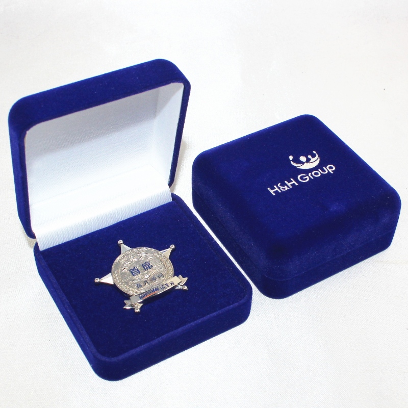 アイテムF - 2 S丸形ベルベットボックスバッジ＆コイン、MM。52 * 57 * 25、重さ約26 g