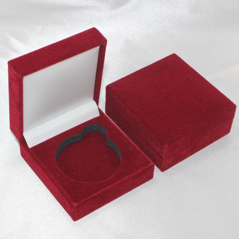 アイテムV - 04コイン＆バッジ、カフスボタン、タイクリップなどのスクエアPUレザーボックス。63 * 68 * 28、約50 gの重さ