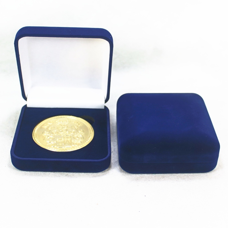 アイテムF-80コイン、バッジ、ブレスレットなどの丸型ベルベットボックス、mm。 90 * 95 * 38、重量約86g