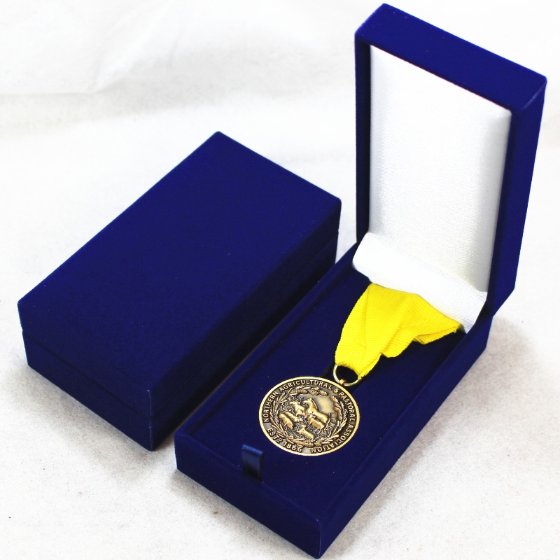 アイテムV-10長方形のレザーレット紙箱、40 * 80 mmメダルやバッジなど。mm。 60 * 111 * 38、重量約82g