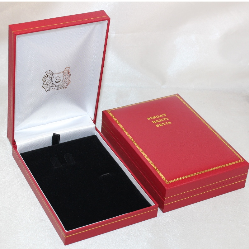 アイテムV-15S 75 * 120 mmメダル、コイン、バッジなど用の長方形レザーレットペーパーボックス。mm。 97 * 143 * 34、重量約170g