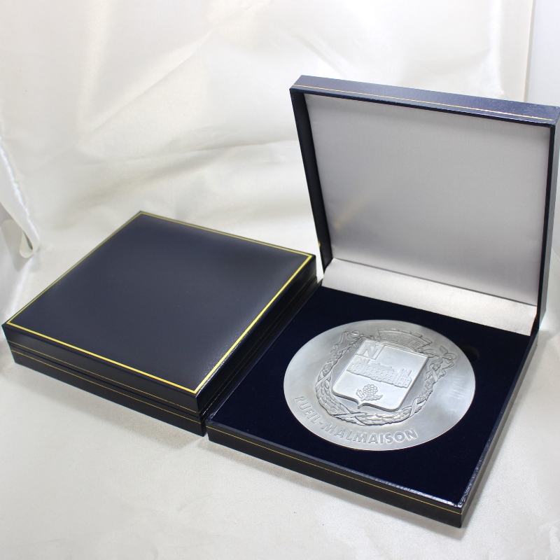 120×120ミリメートルのコイン、メダル、バッジなどのための正方形のPUレザーボックス