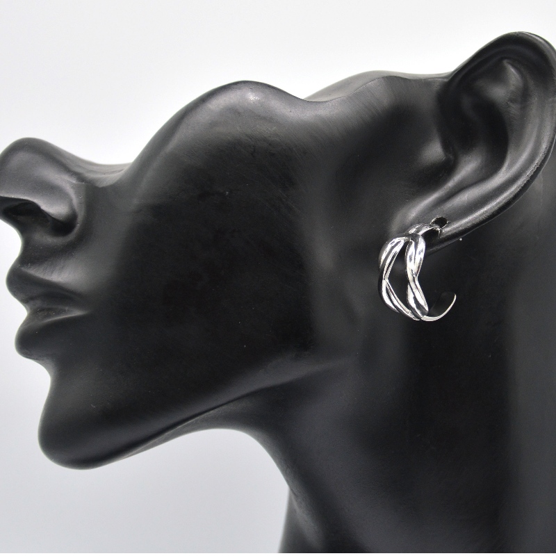シルバーイヤリングダブルCシェイプラウンドサークルイヤリング女性の女の子のための声明エレガントなイヤリングジュエリー中国ルイファンバオジュエリーファクトリー