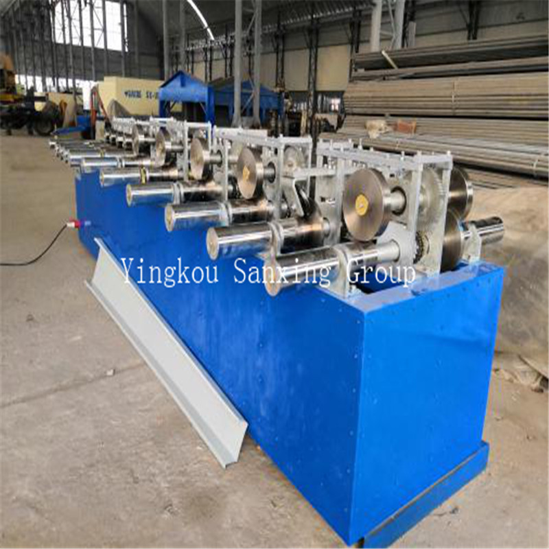 スタンディングシームドーム屋根扇形パネル機