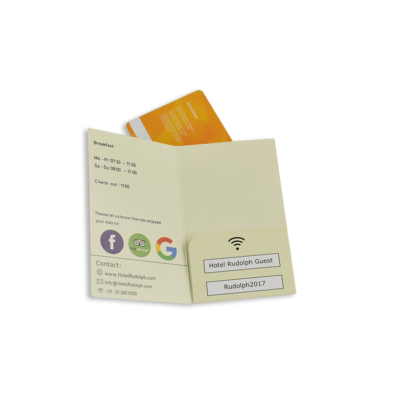 ホテルのキーカードにはLCH-HR 5-001が含まれています。