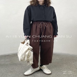 あらゆる場面に合うように仕立てられているゆったりした女性のパンツ