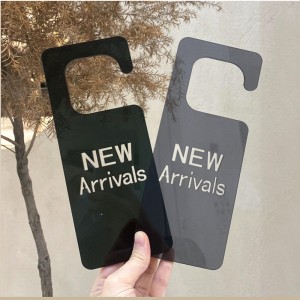 TMJ PP - 539カスタマイズアクリルディスプレイブランド光高級衣料品店装飾価格タグクリエイティブビルボードディスプレイスタンド