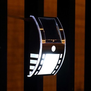 ソーラーウォール