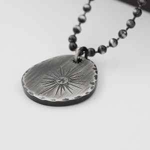 アンティークブラックネックレスシャイニングスターペンダントステンレススチールラウンドネックレス