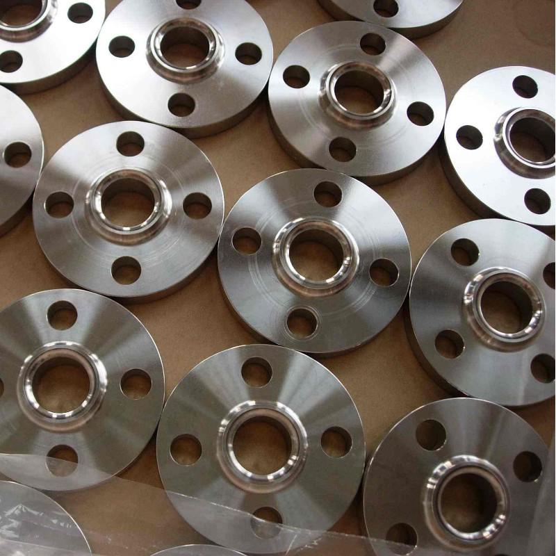 同段階での添加剤とサブトラクションの効果タービンエンジン燃焼器の効率的製造