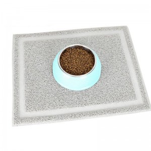 大きな猫のゴミ