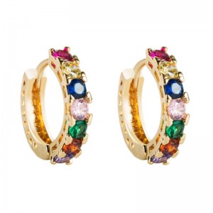 韓国のファッションジュエリー真鍮マイクロインレイドジルコンイヤリング女性INSヨーロッパとアメリカの気質C型イヤリング野生イヤリング卸売