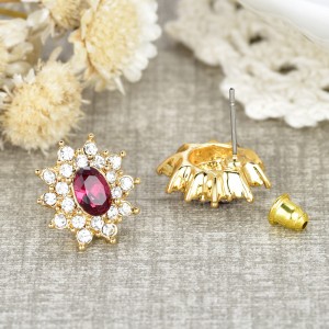 古典的な小耳イヤリング