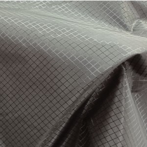 リサイクルウインドブレーカー生地