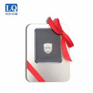 長方形の錫箱（115mm * 85mm * 22mm）