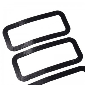 難燃性のPE防水フォーム正方形黒泡30~45度圧縮XPE防水フォーム